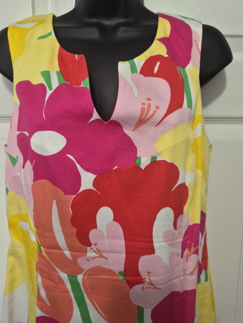 Lilly Pulitzer Floral Dress Sz 12. MEASUREMENTS .L 37", PIT TO PIT 37, W, 38. - Picture 7 of 9